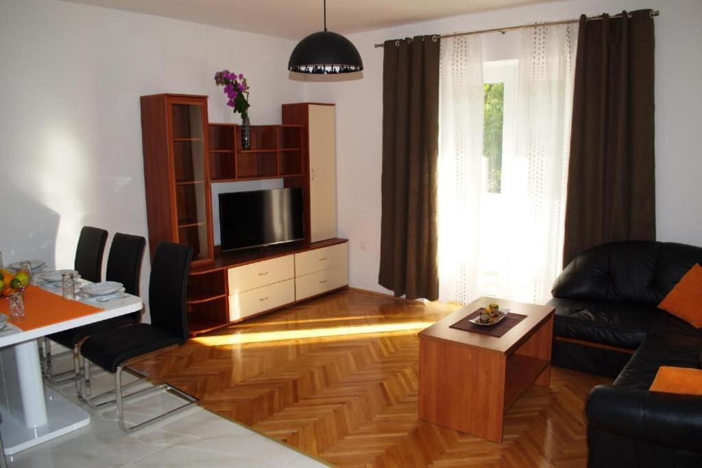Apartamento Yakov Free Public Parking And Balcony Zadar Exterior foto